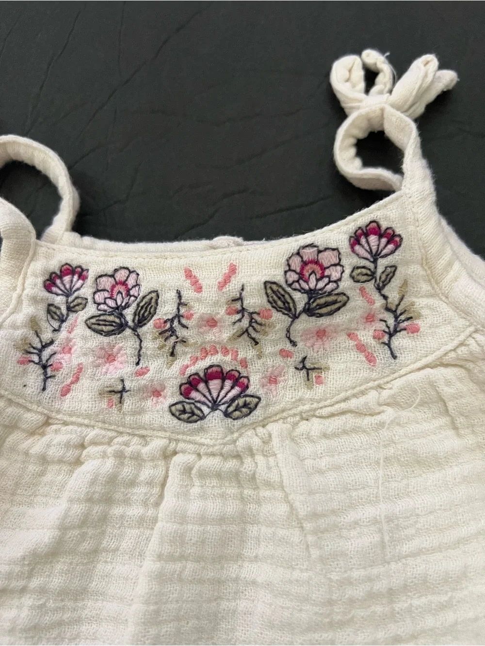 18-24m Old Navy toddler Cream Bubble Romper with Pink Floral Embroidery
